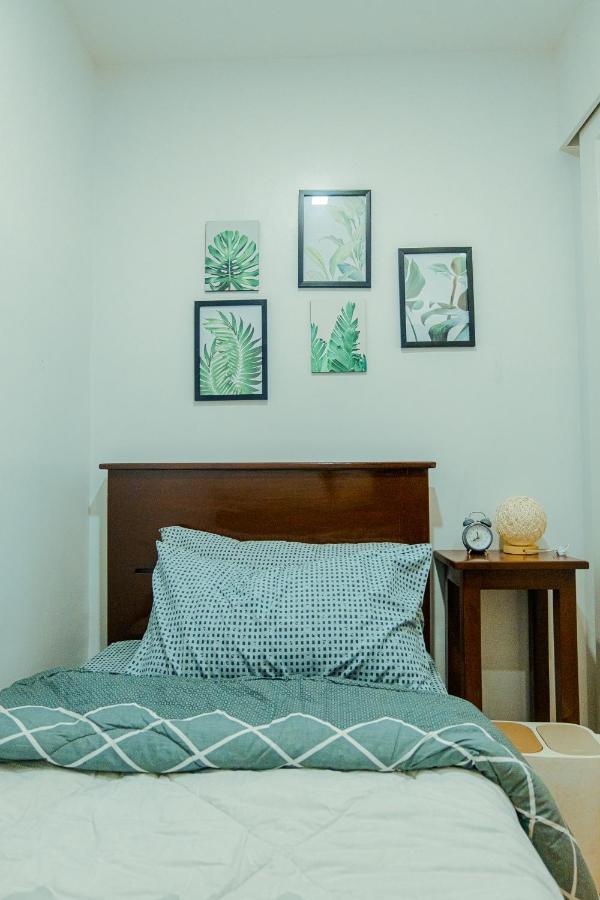Yong'S Place At Isabelle De Valenzuela Manila Exteriör bild
