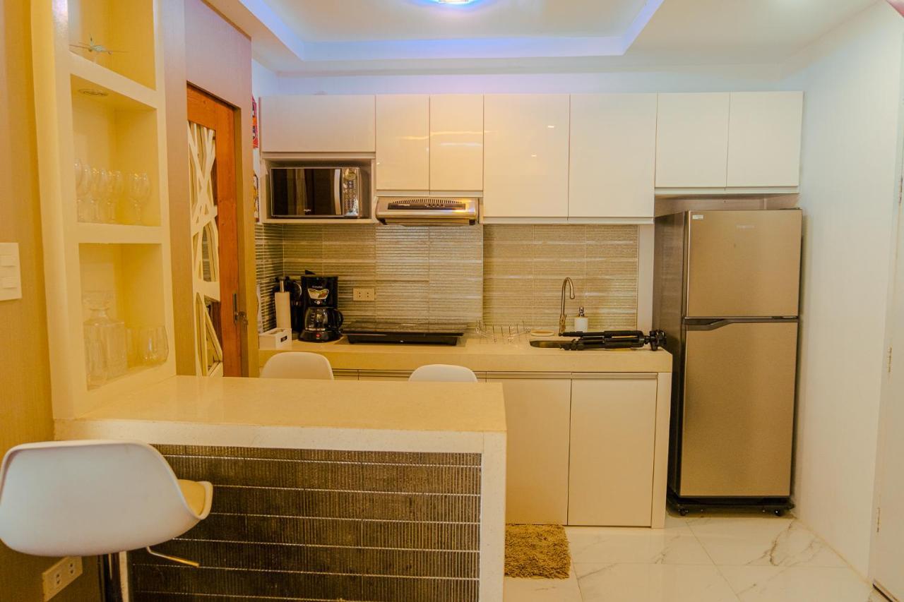 Yong'S Place At Isabelle De Valenzuela Manila Exteriör bild