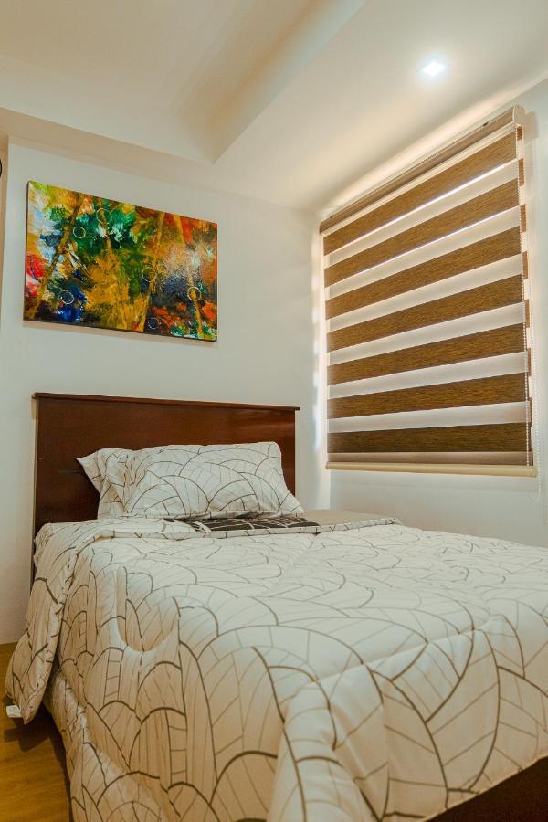 Yong'S Place At Isabelle De Valenzuela Manila Exteriör bild