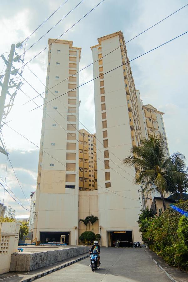 Yong'S Place At Isabelle De Valenzuela Manila Exteriör bild